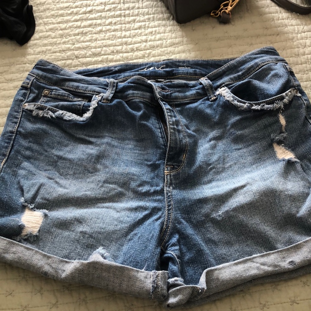 Shorts INC